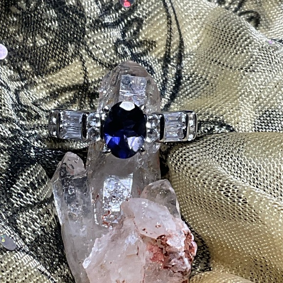 Jewelry - Sapphire ring